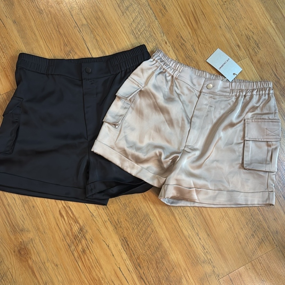 ee:some Silk Like Shorts Sz S Black & Tan Cream